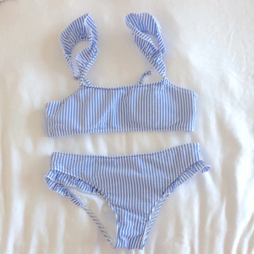 Vineyard Vines Seer Sucker Ruffle Bikini